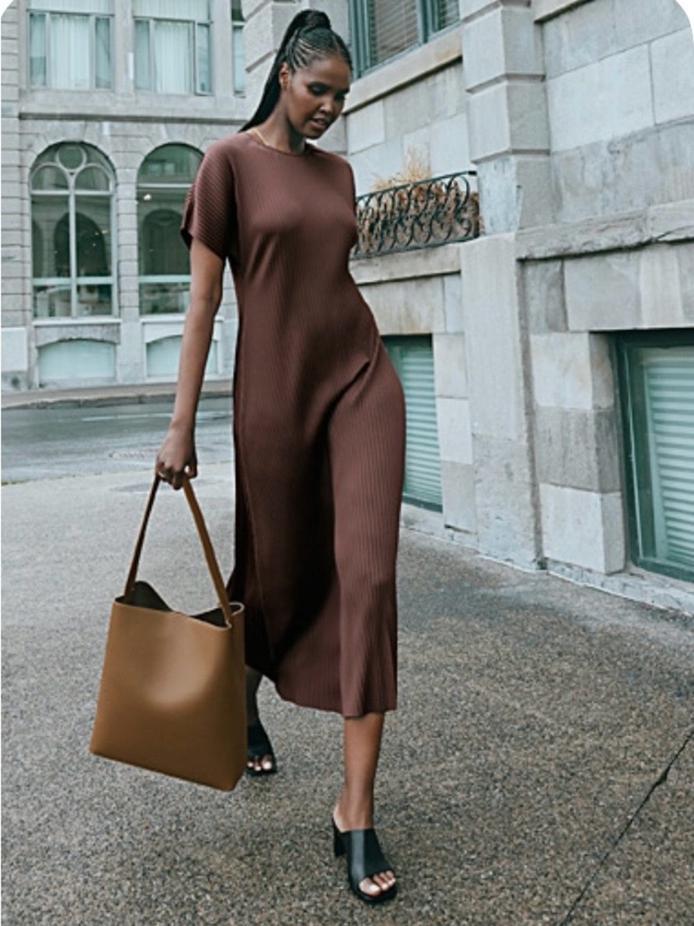 Women's Black Pleated Satinette Midi Dress - Effortless Casual Style